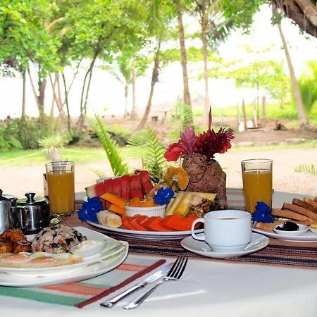 Hotel Roca Verde Beachfront 蓬塔雷纳斯 外观 照片