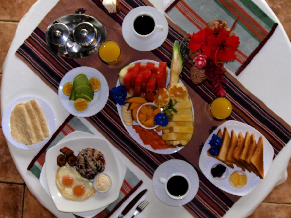 Hotel Roca Verde Beachfront 蓬塔雷纳斯 外观 照片